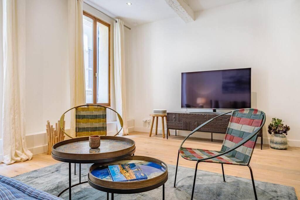 Appartement 5*, Climatise, Avec Terrasse Au Quartier Le Panier Marseille Luaran gambar