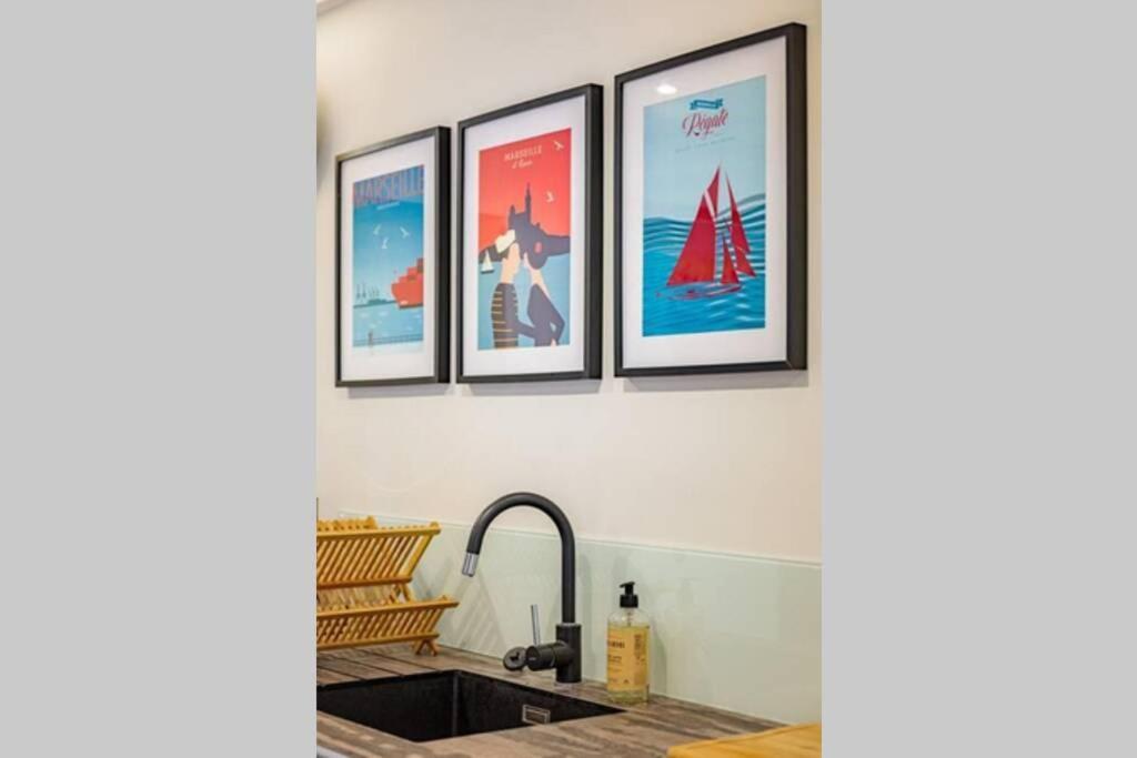 Appartement 5*, Climatise, Avec Terrasse Au Quartier Le Panier Marseille Luaran gambar