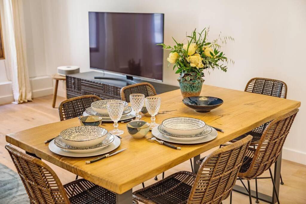 Appartement 5*, Climatise, Avec Terrasse Au Quartier Le Panier Marseille Luaran gambar